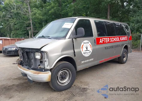 2001 Chevrolet Express G3500 из США, поврежденный, VIN 1GAHG39R211200819